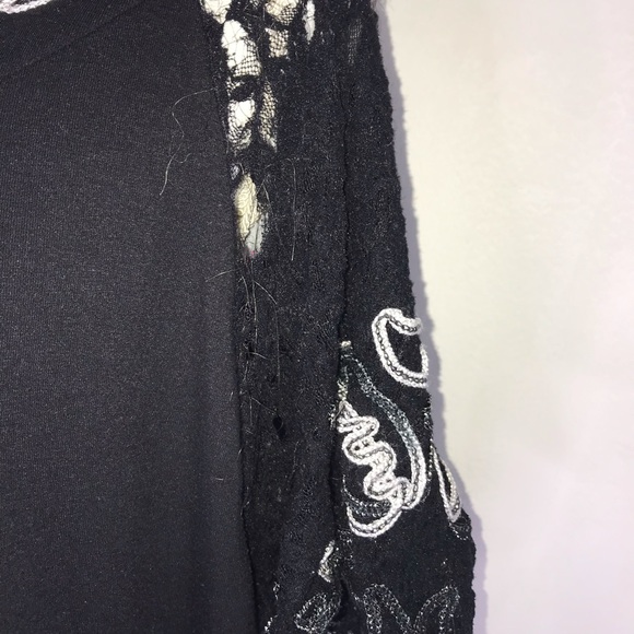 Once again plus size top - Picture 2 of 9